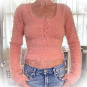 💕Super Cute Peach Pink Fuzzy Crop Top💕